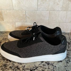 COLE HAAN GP RLLY STL SNEAKER SIZE 11 in BLACK/ BRIGHT WHITE